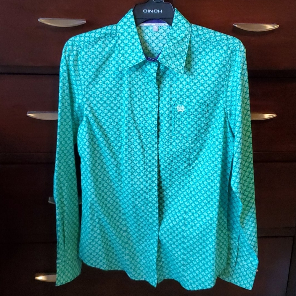 Women's Cinch Button Up